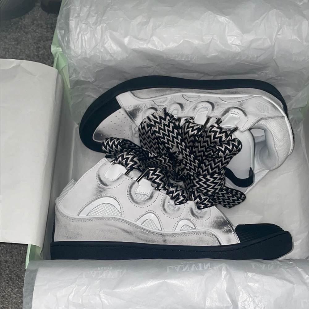 SSENSE EXCLUSIVE Lanvin Curb Sneakers